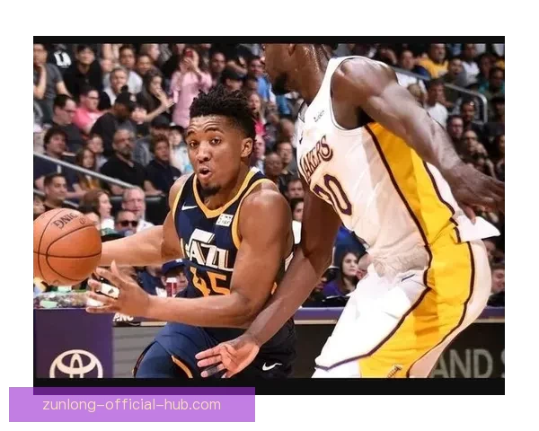 卡鲁索抢水壶失败哈特机智躲闪反而泼水前队友全程笑翻