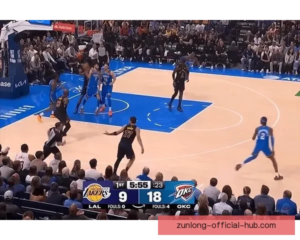 首节落后23分湖人遭雷霆狂虐里夫斯疑伤退赛